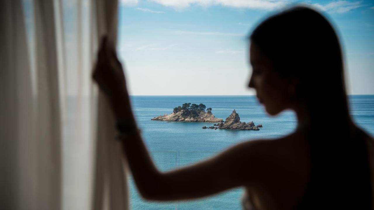 Hotel Ami Budva Petrovac Exterior foto