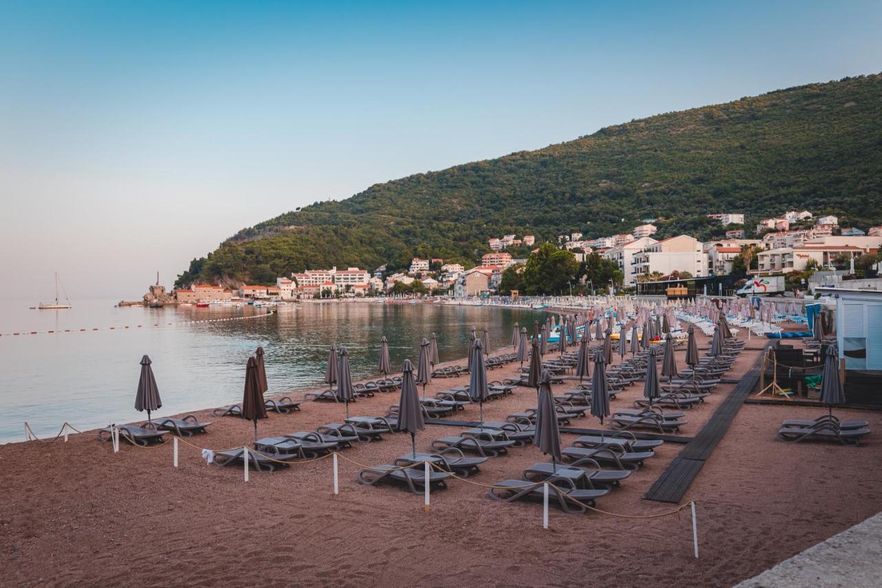 Hotel Ami Budva Petrovac Exterior foto