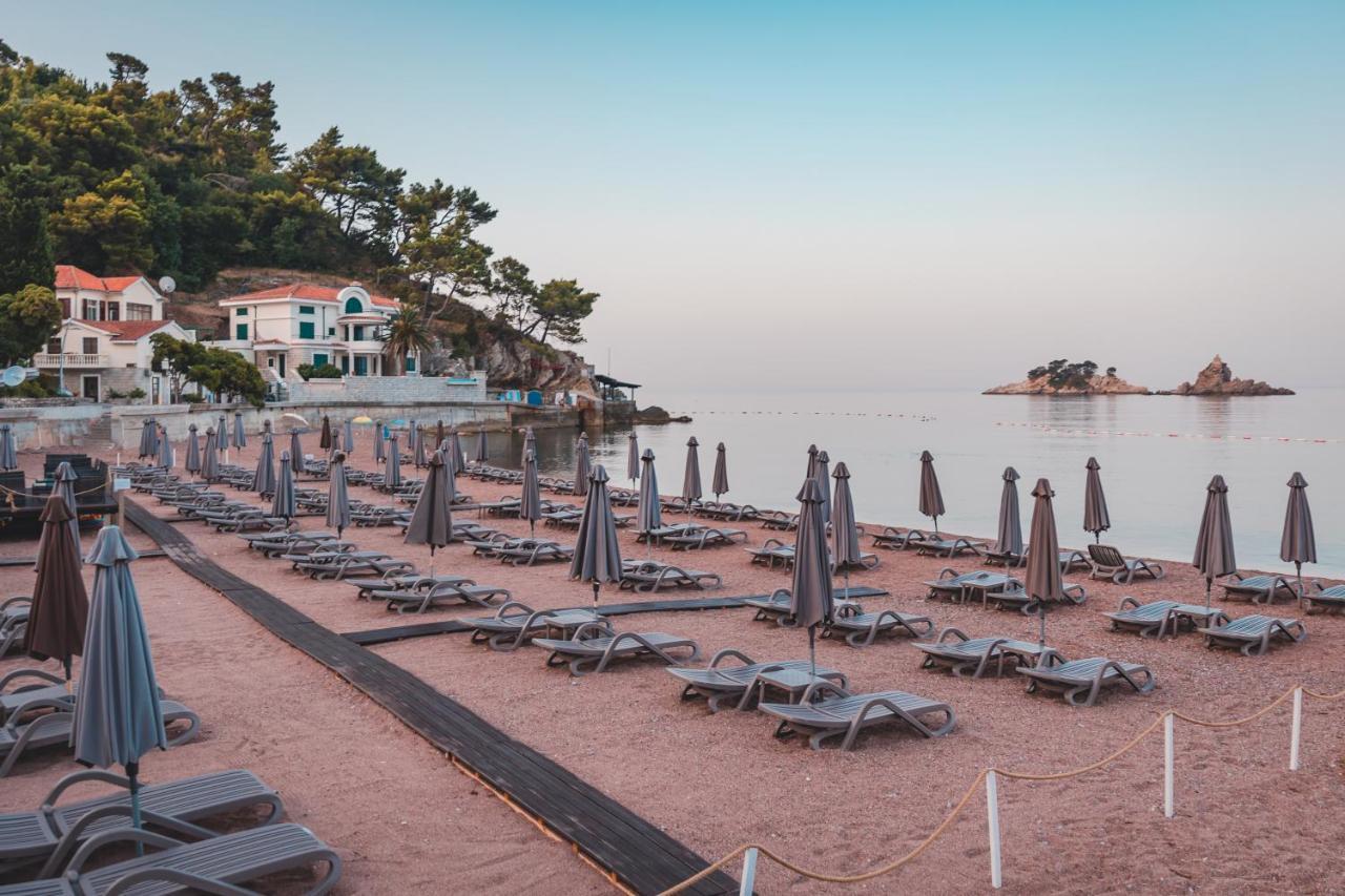 Hotel Ami Budva Petrovac Exterior foto